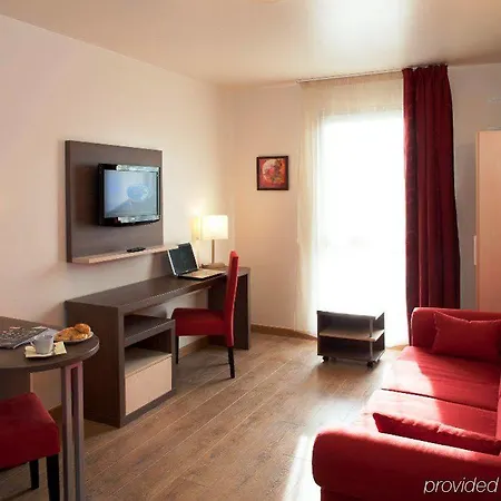 Aparthotel Val Senart 1ere Avenue